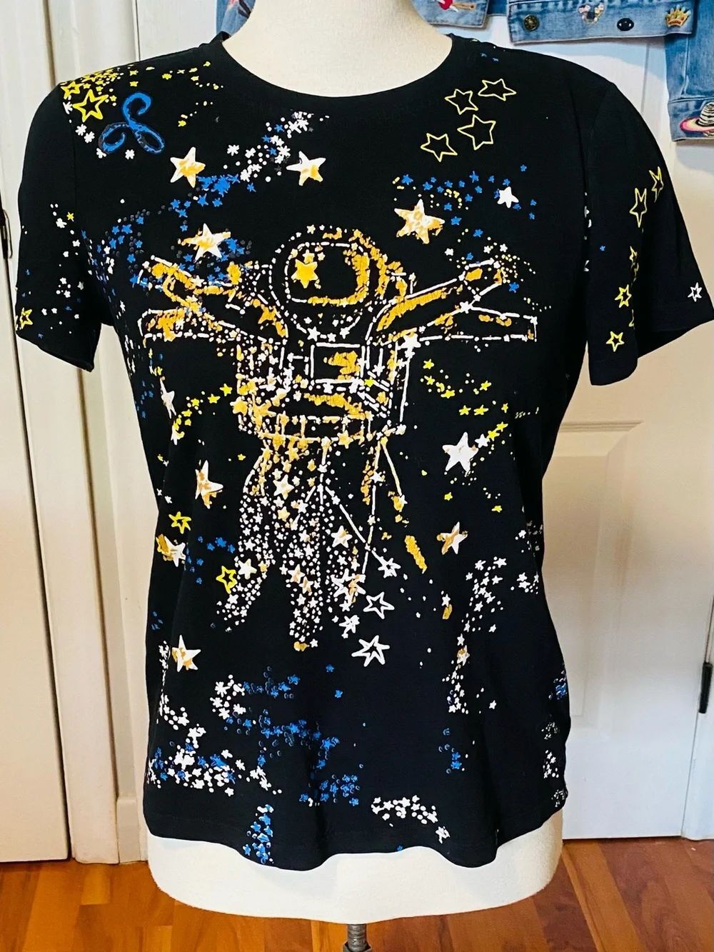 🛍️ Valentino Garavani Authentic Cosmo Collection Fall 2015 Print Cotton T-Shirt